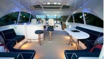Show Boat -   Flybridge